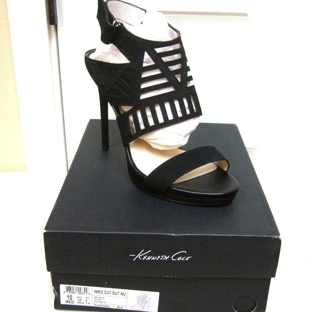 New Kenneth Cole Niko Cut Out Heels Black